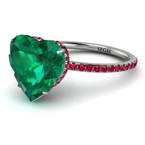 heart_shape_Emerald_ring_3.jpg